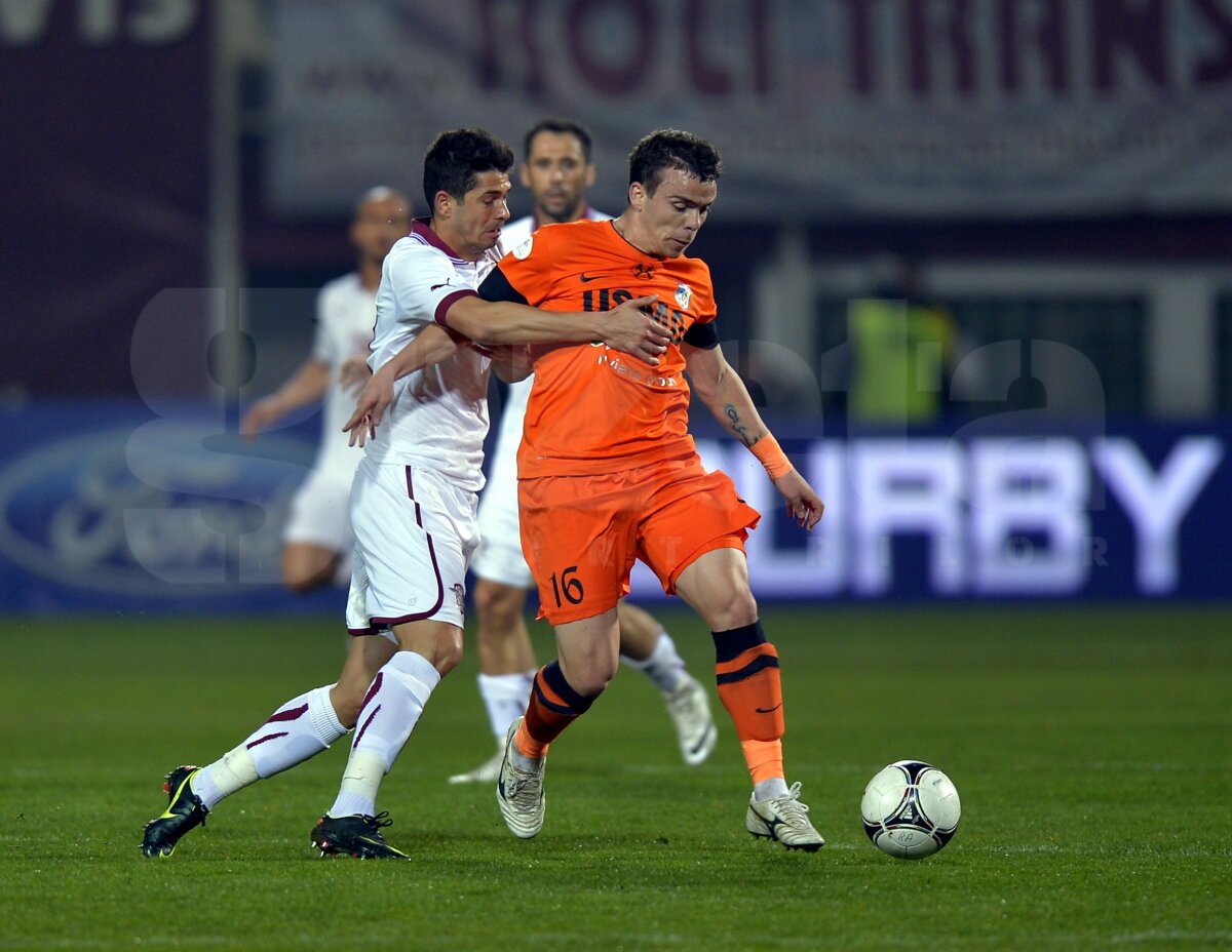 FOTO şi VIDEO Prima victorie şi primele goluri pe Giuleşti în 2013 » Rapid - Pandurii 2-0