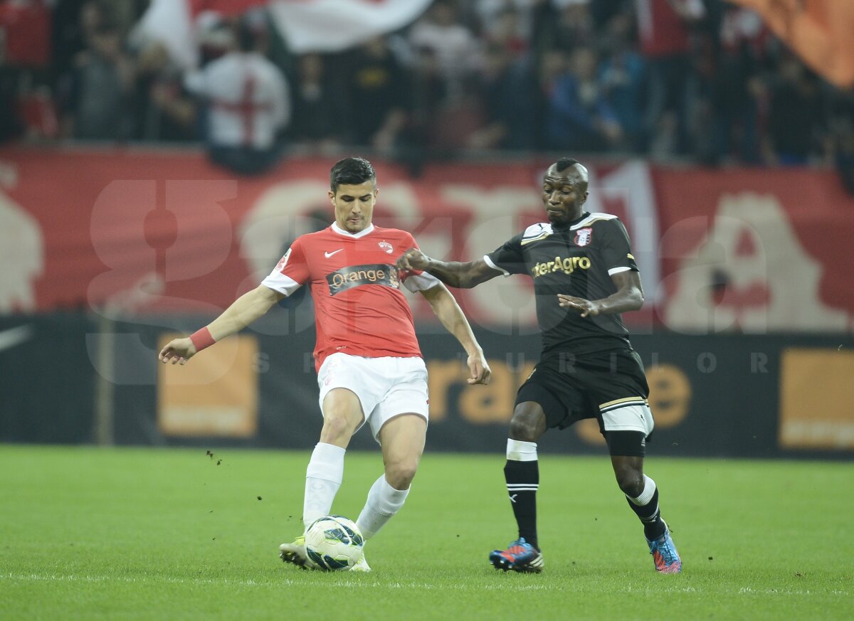 FOTO şi VIDEO Dinamo - Astra 1-0 » "Cîinii" s-au apropiat la doar două puncte de locul 3