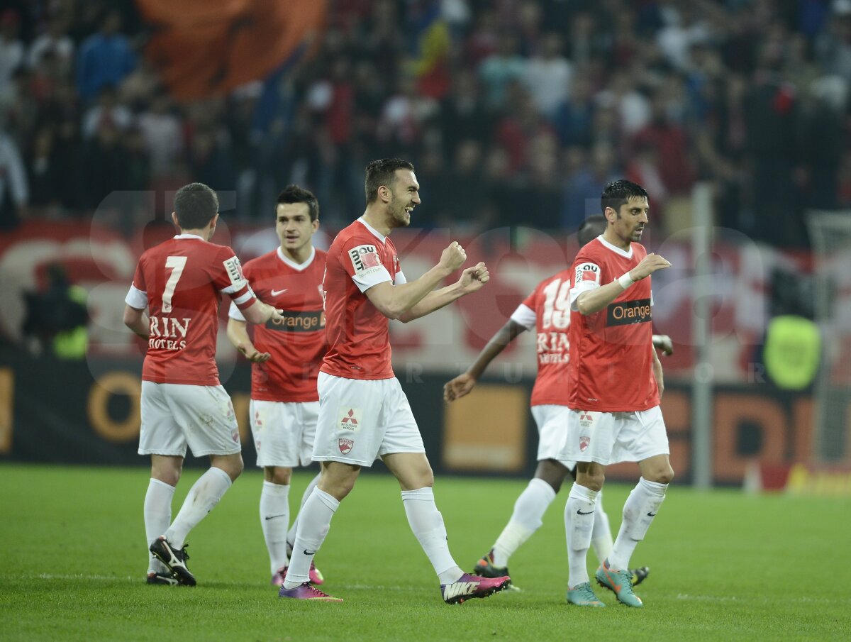 FOTO şi VIDEO Dinamo - Astra 1-0 » "Cîinii" s-au apropiat la doar două puncte de locul 3