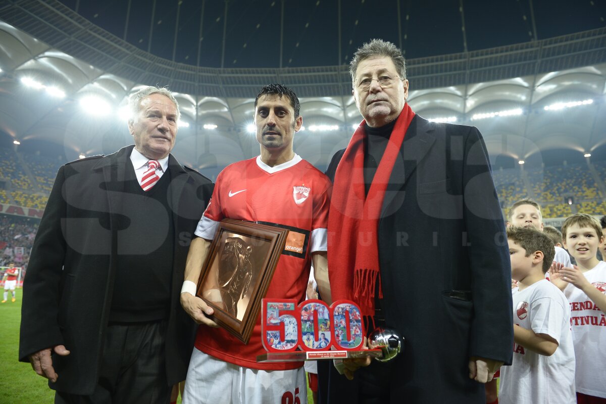 FOTO "Legenda continuă" » Dănciulescu a fost premiat înaintea partidei cu numărul 501 pe care o joacă în Liga 1