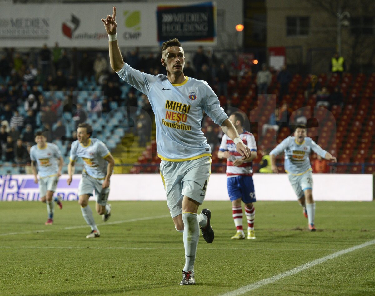 FOTO şi VIDEO Oţelul - Steaua 1-1 » Roş-albaştrii ratează victoria în minutul 94, dar se distanţează la 13 puncte în fruntea clasamentului