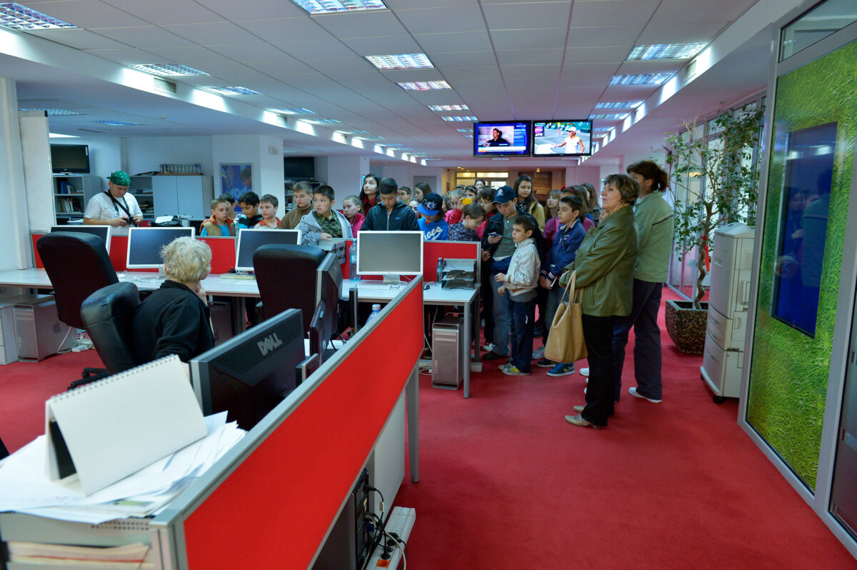 FOTO / "Săptămîna Altfel" la sediul Gazetei Sporturilor