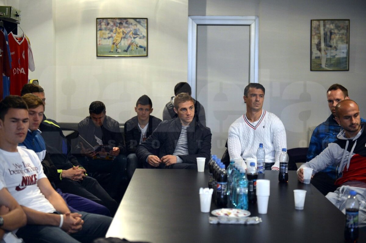 FOTO UPDATE Rapidiştii se antrenează după două zile de grevă! » "Vom continua să protestăm în alte moduri"