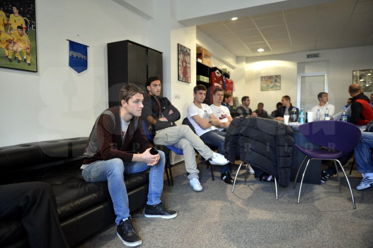 FOTO UPDATE Rapidiştii se antrenează după două zile de grevă! » "Vom continua să protestăm în alte moduri"