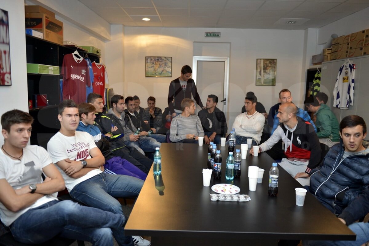 FOTO UPDATE Rapidiştii se antrenează după două zile de grevă! » "Vom continua să protestăm în alte moduri"