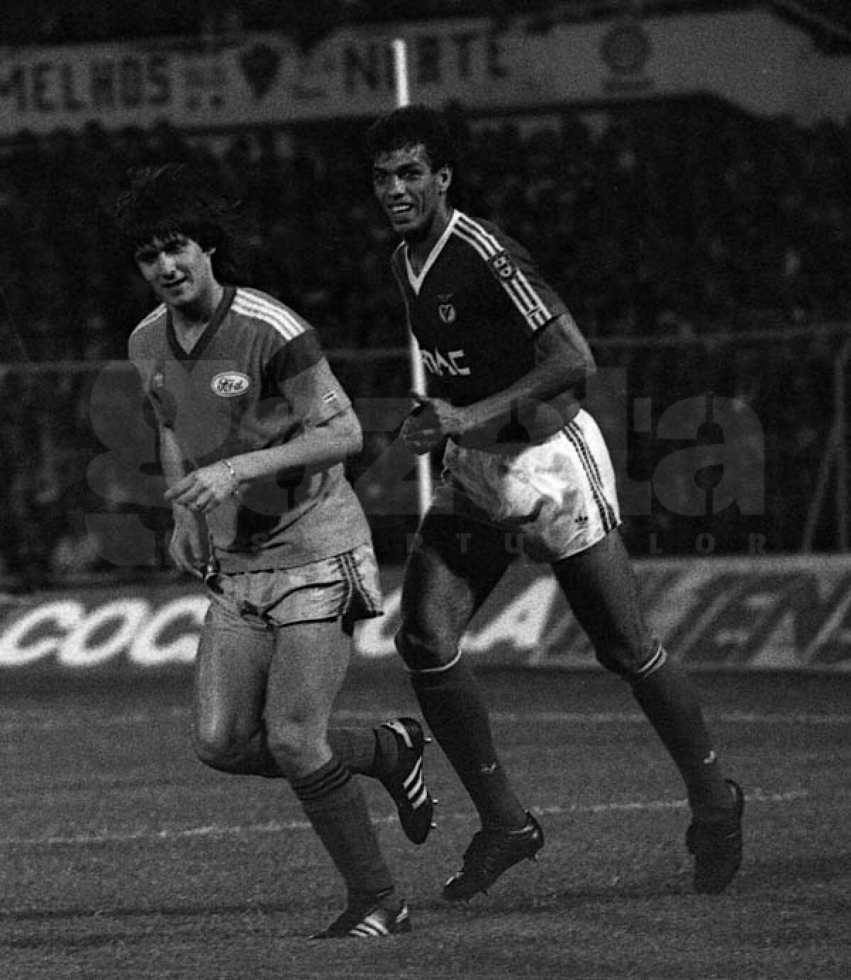 FOTO Ziua "Fiarei" » Cariera lui Marius Lăcătuş, ajuns la 49 de ani, în 30 de paşi