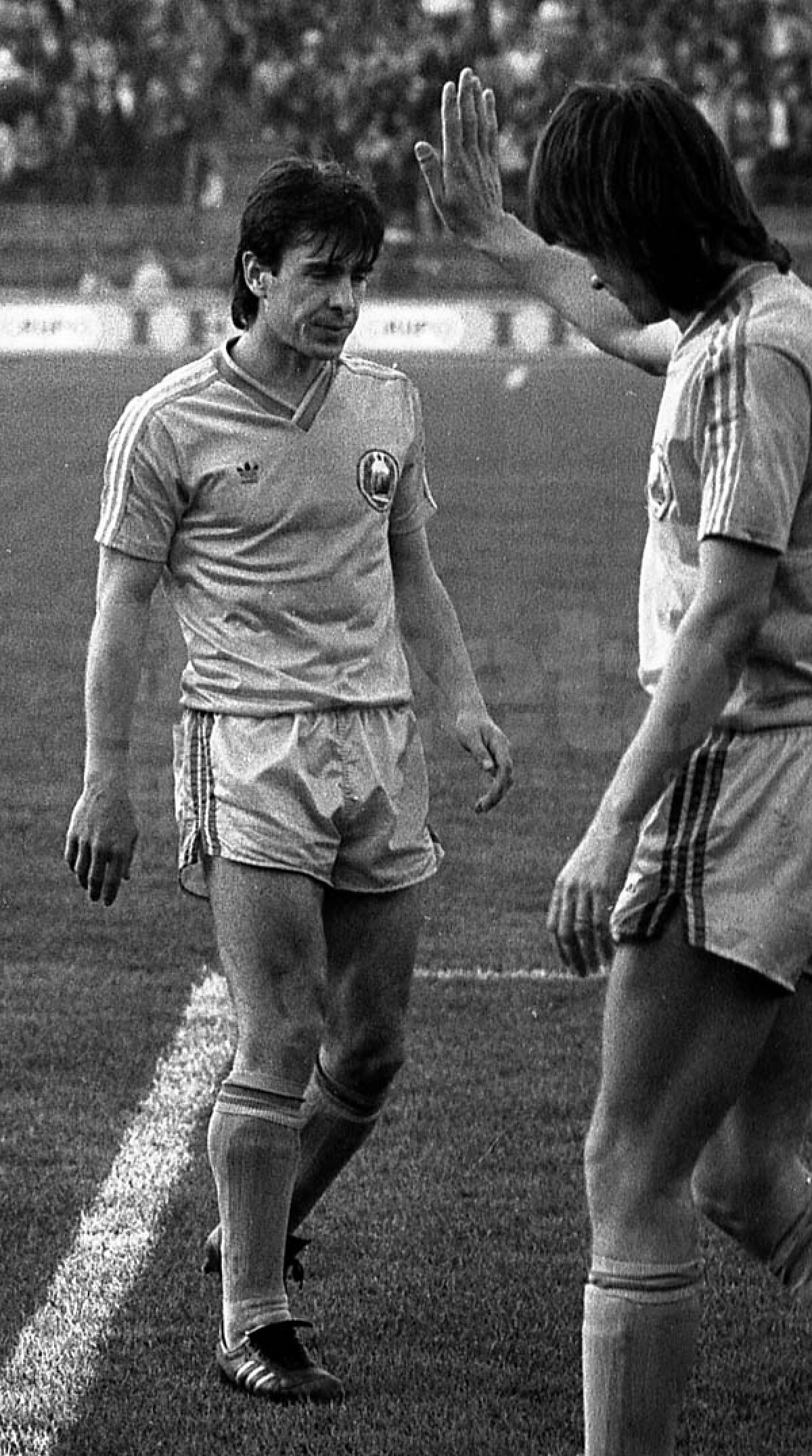 FOTO Ziua "Fiarei" » Cariera lui Marius Lăcătuş, ajuns la 49 de ani, în 30 de paşi