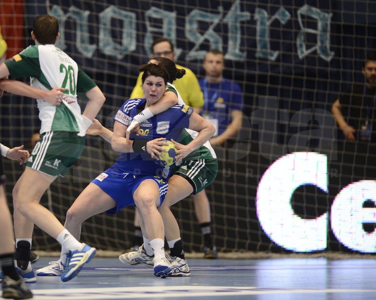 FOTO şi VIDEO Bătălia finală se dă la Veszprem » Oltchim a pierdut meciul tur cu Gyor, scor 22-24