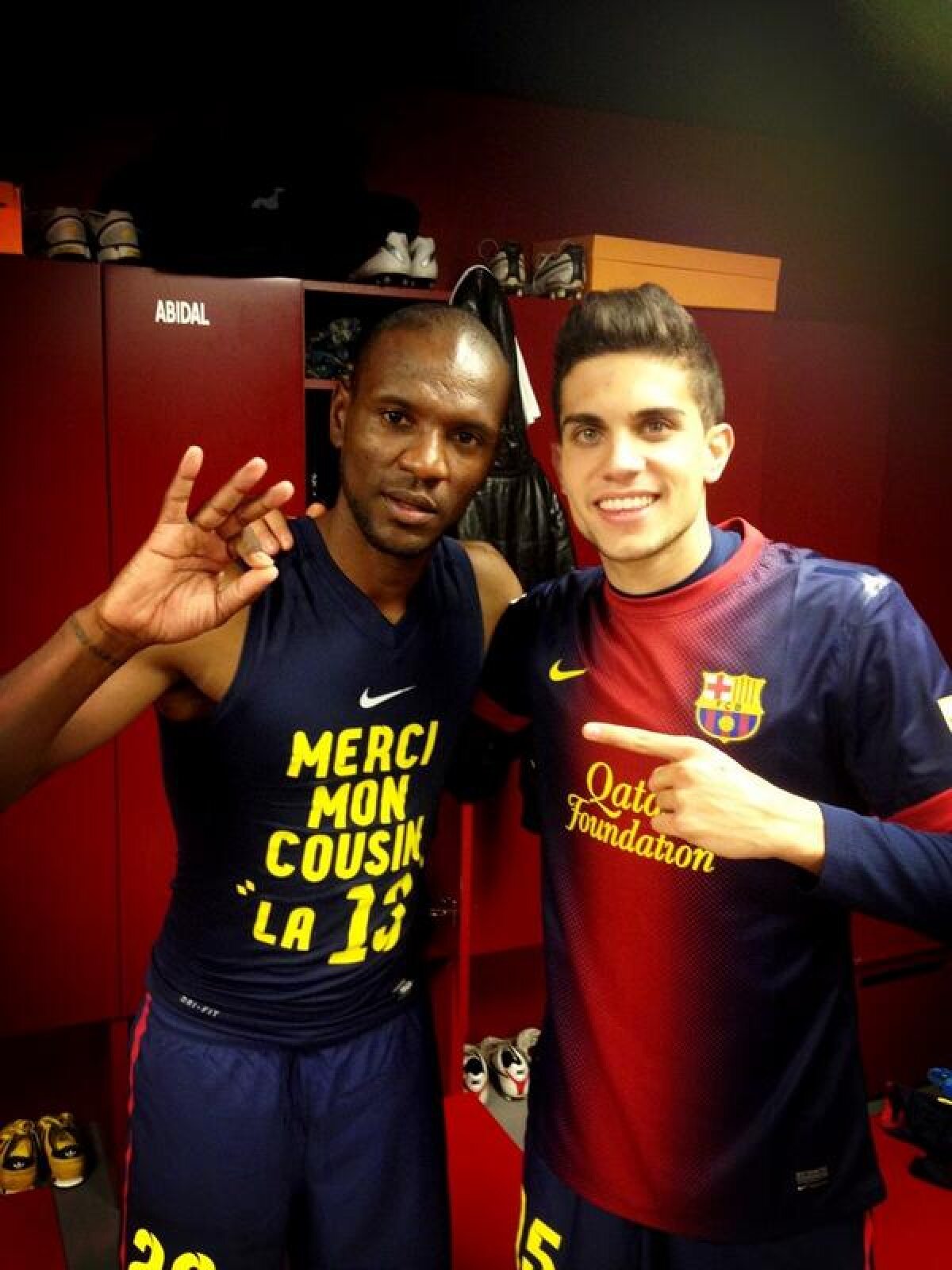 VIDEO şi FOTO » Exemplu de viaţă: Eric Abidal a revenit pe teren după transplantul de ficat: "Vreau să mai joc un an, doi"