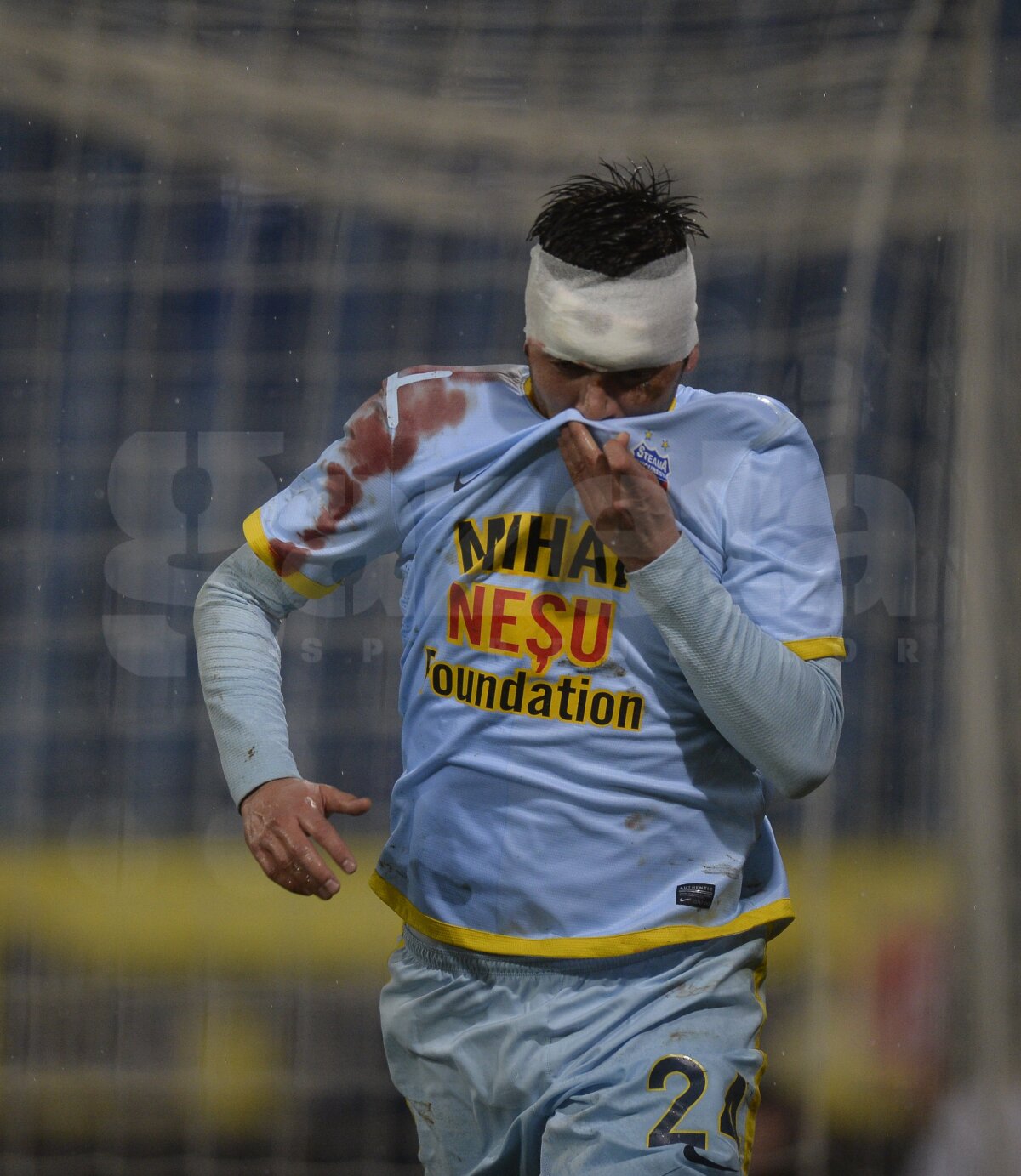 Atenţie, imagine şocantă! » Cum arată Raul Rusescu după ce-a fost făcut KO de Chipciu în meciul cu Iaşi!