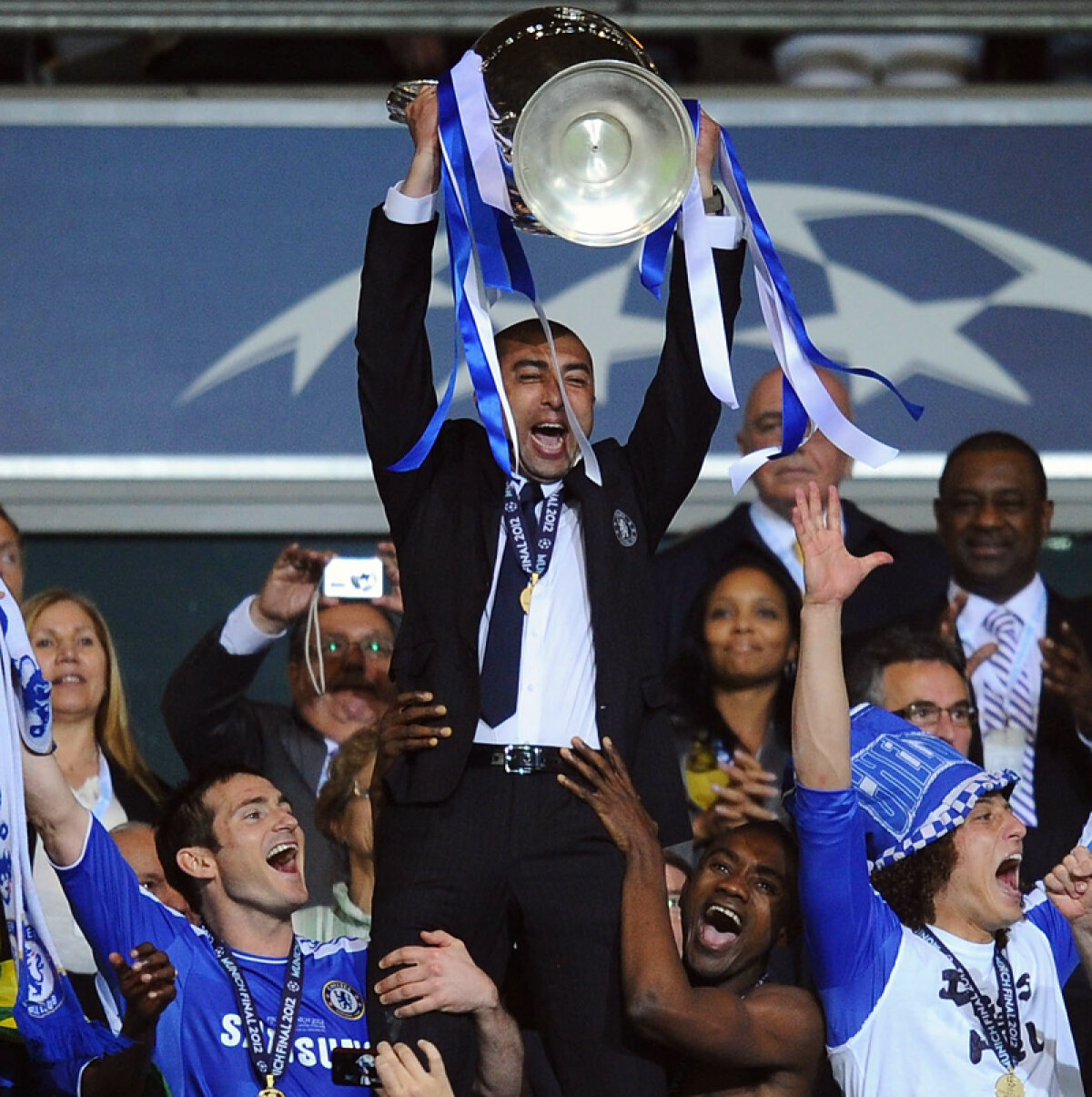 Asul albastru » Paradoxul Chelsea: cînd are manager interimar, reuşeşte o performanţă continentală