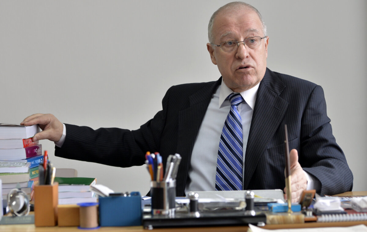 Ani irosiţi, carte subminată » Povestea măririi şi decăderii echipei Tricolorul Breaza, scrisă de Constantin Anghelache