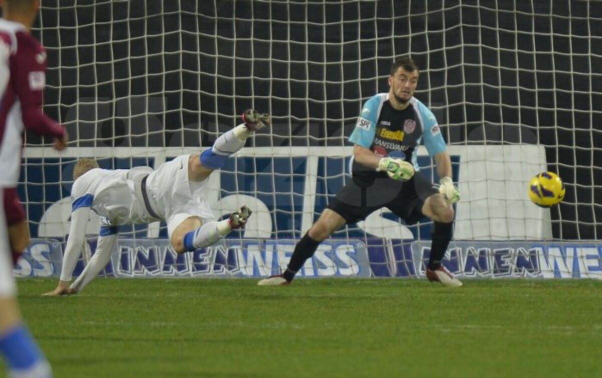 VIDEO+FOTO Cu frîna de mînă trasă » CFR Cluj ajunge la 9 meciuri fără victorie în 2013, după 2-3 cu Pandurii