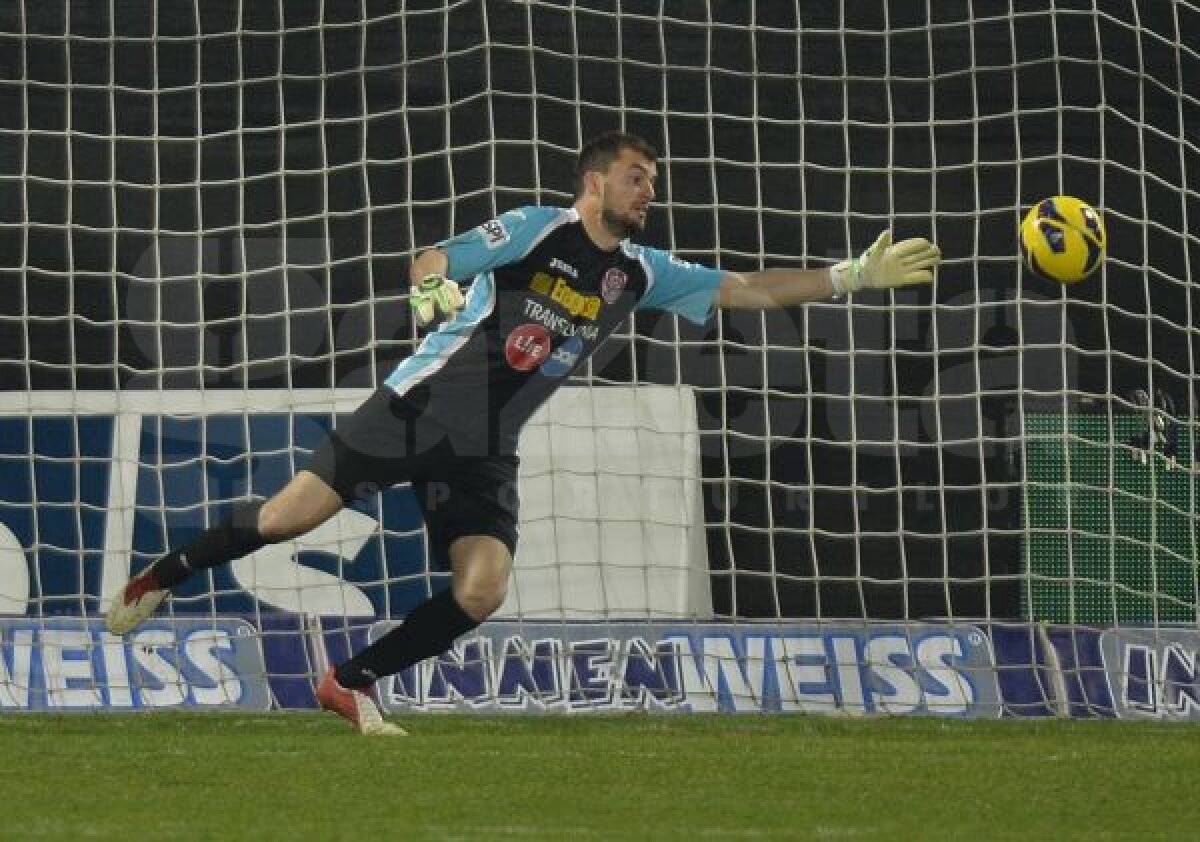 VIDEO+FOTO Cu frîna de mînă trasă » CFR Cluj ajunge la 9 meciuri fără victorie în 2013, după 2-3 cu Pandurii