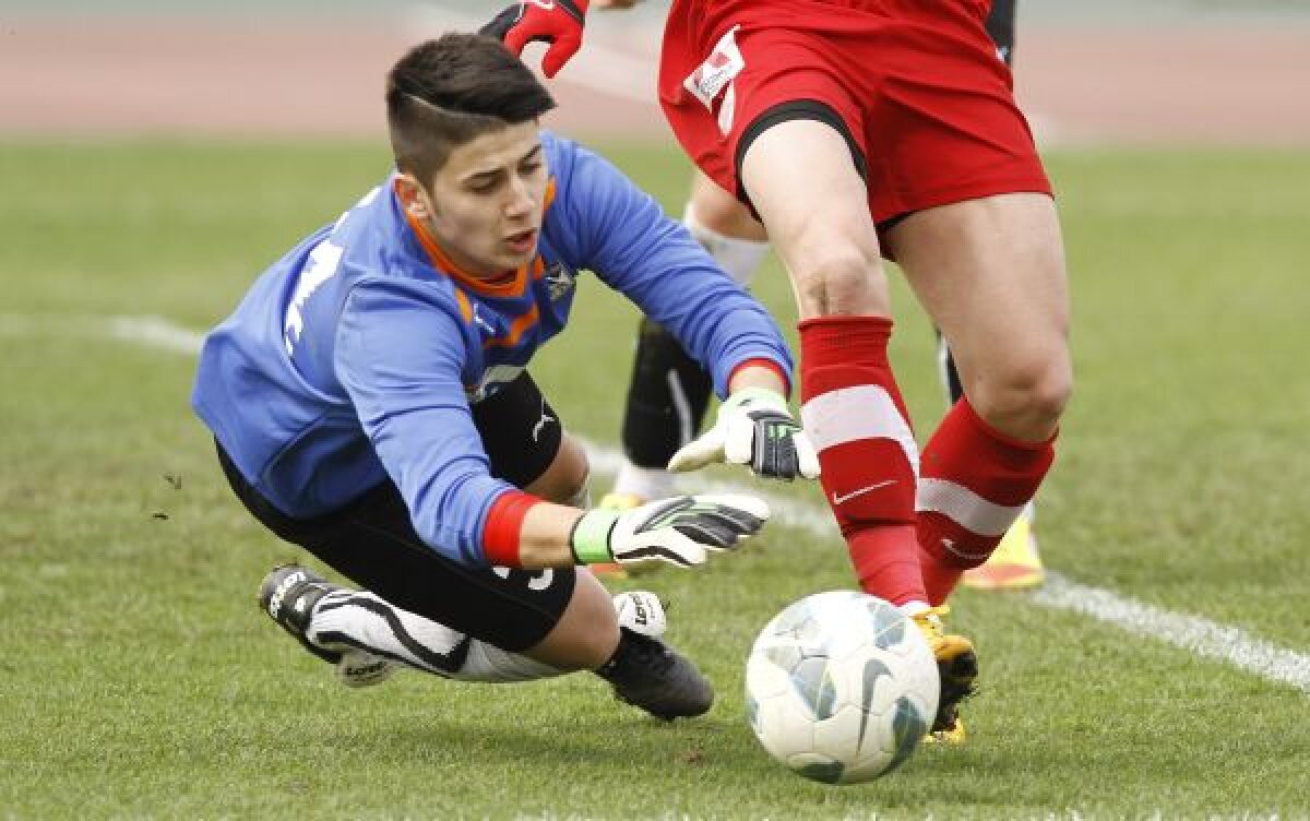 Antrenor şi rezervă de portar! » Retras de 5 ani, Cătălin Mulţescu a fost trecut pe foaia de joc la meciul Sportului cu Brăila