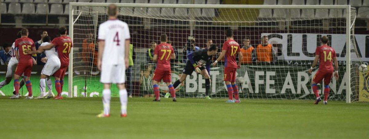 FOTO şi VIDEO Bourceanu a salvat un punct pentru lider » Rapid - Steaua 1-1, după un derby umbrit de incidente