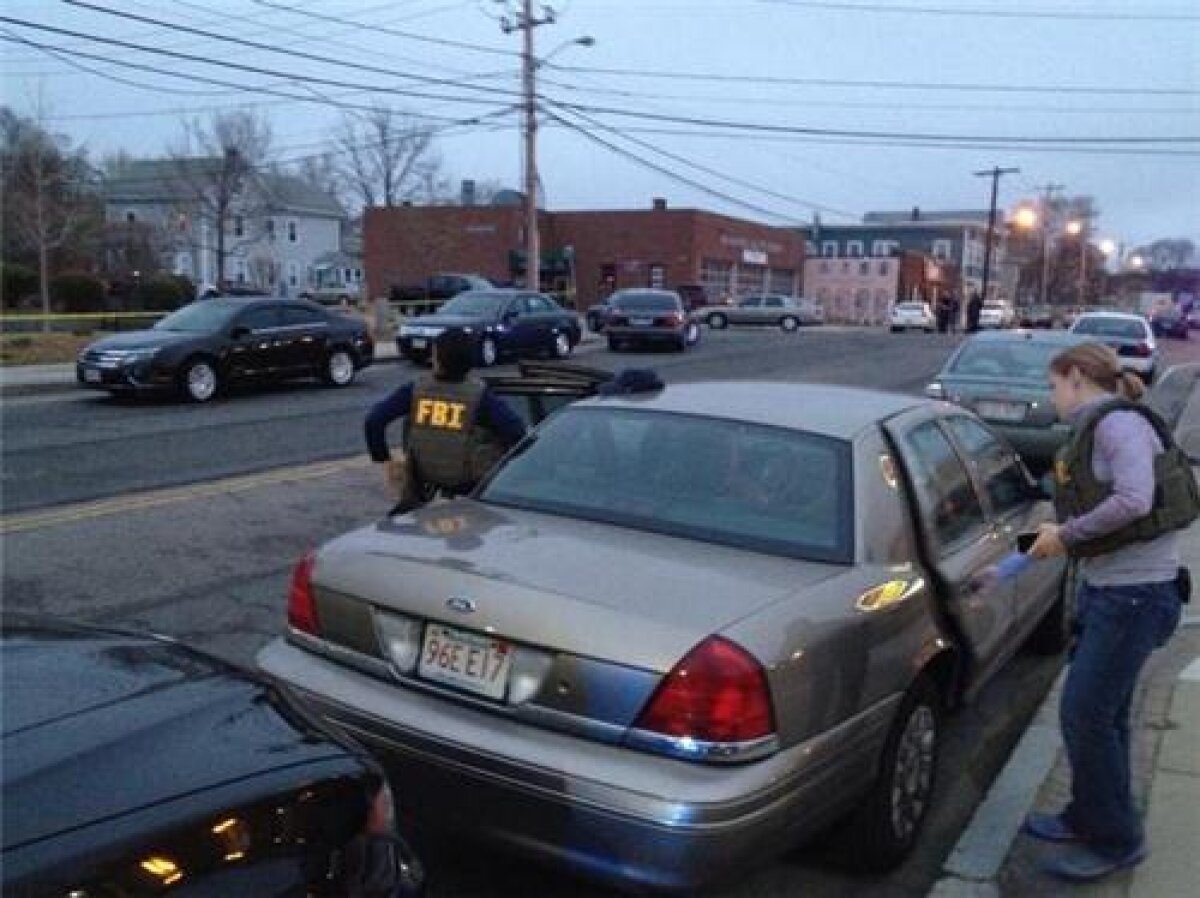 UPDATE » A fost prins şi cel de-al doilea suspect al atacului de la maratonul din Boston! Este în viaţă, în custodia Poliţiei din Boston