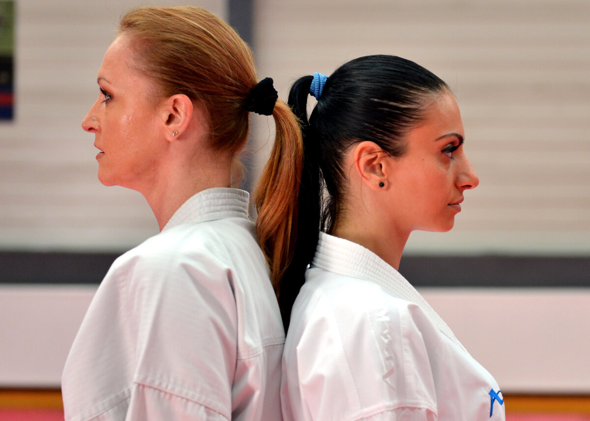 FOTO Ioana Simion şi Alexandra Mirea, între medicină şi karate