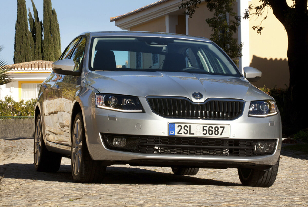 FOTO Toată Cehia pe roţi! » Avantajele noii Skoda Octavia: spaţioasă şi confortabilă