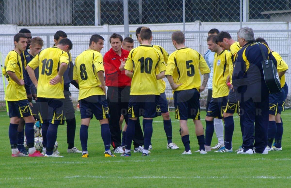 GALERIE FOTO Marius Avram, supervizat de tatăl său şi de Alexandru Deaconu la Otopeni - Brăila, scor 2-1