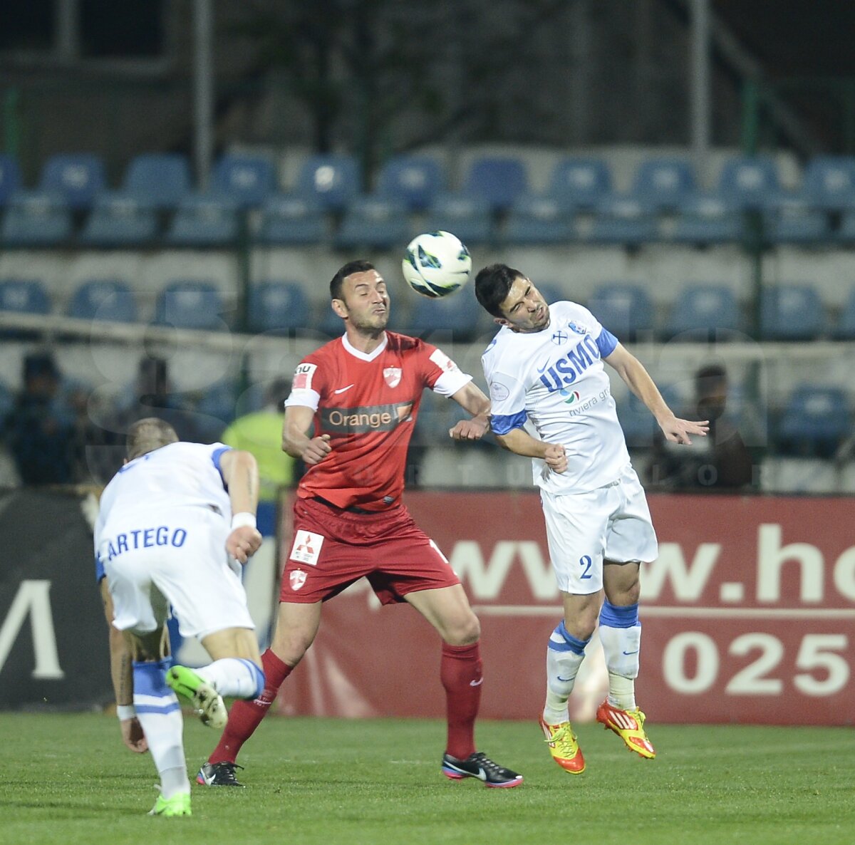 FOTO şi VIDEO Pandurii - Dinamo 2-0 » Gorjenii au făcut un pas important spre ocuparea unui loc de Europa League