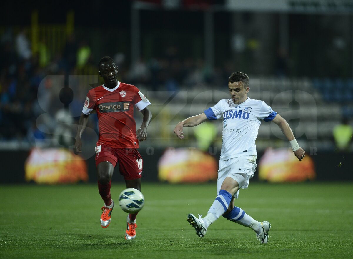 FOTO şi VIDEO Pandurii - Dinamo 2-0 » Gorjenii au făcut un pas important spre ocuparea unui loc de Europa League