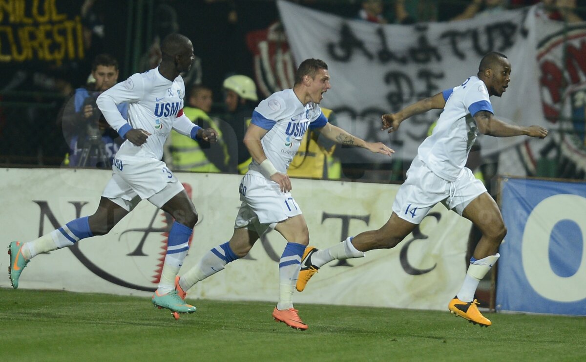 FOTO şi VIDEO Pandurii - Dinamo 2-0 » Gorjenii au făcut un pas important spre ocuparea unui loc de Europa League