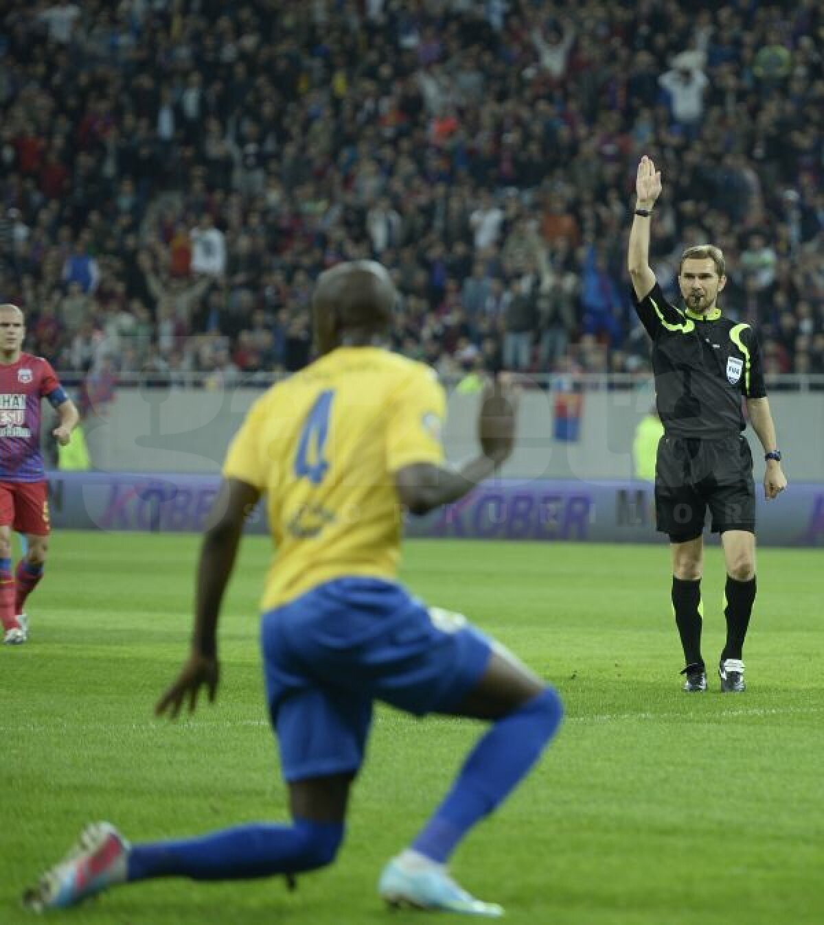 VIDEO+FOTO Petrolul blochează Steaua » Ploieştenii obţin un egal pe Naţional Arena, 2-2