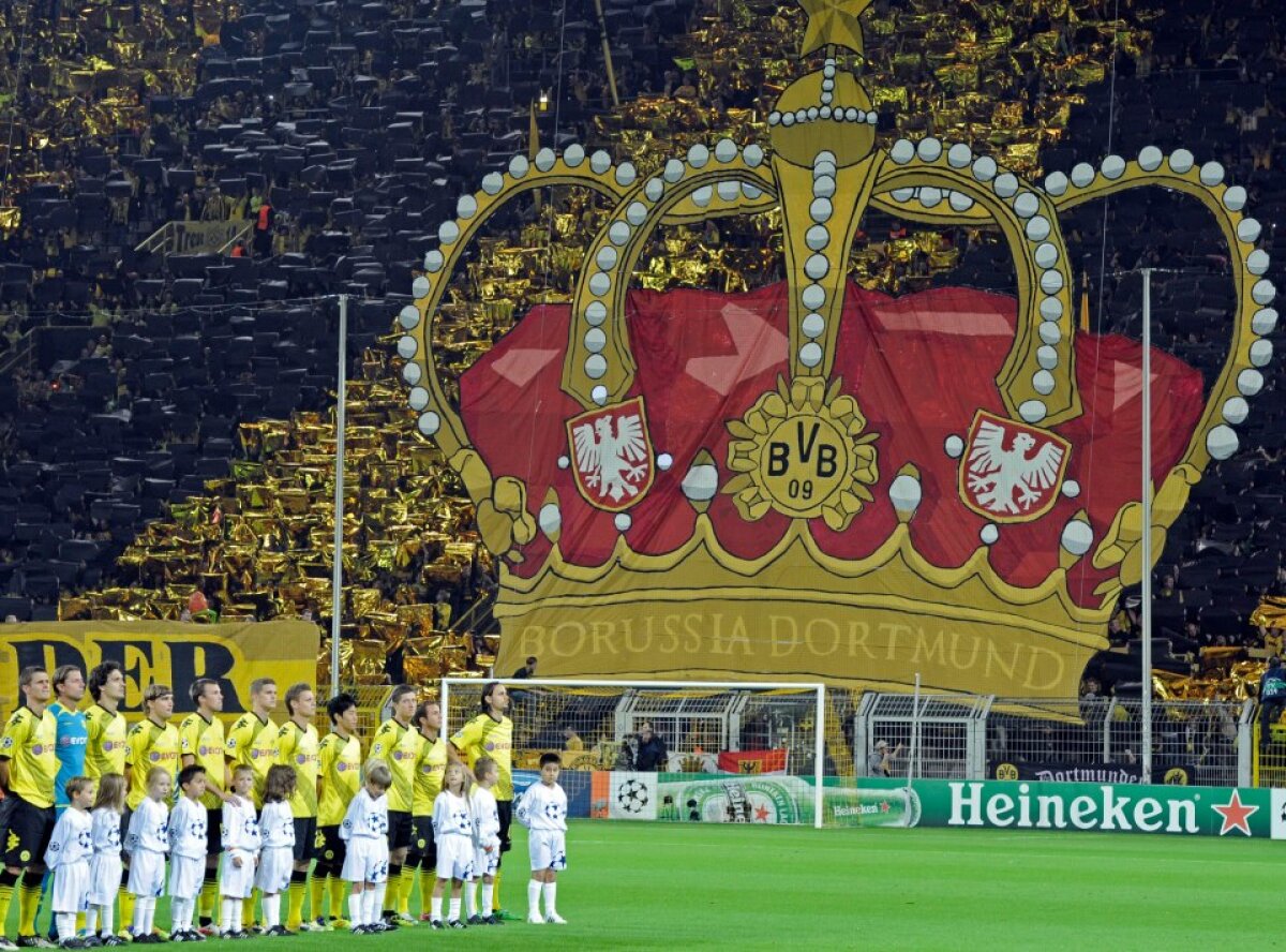 FOTO Spectacol în tribune, la Dortmund! » Coregrafie superbă a fanilor Borussiei, dar şi mesaje anti-Gotze