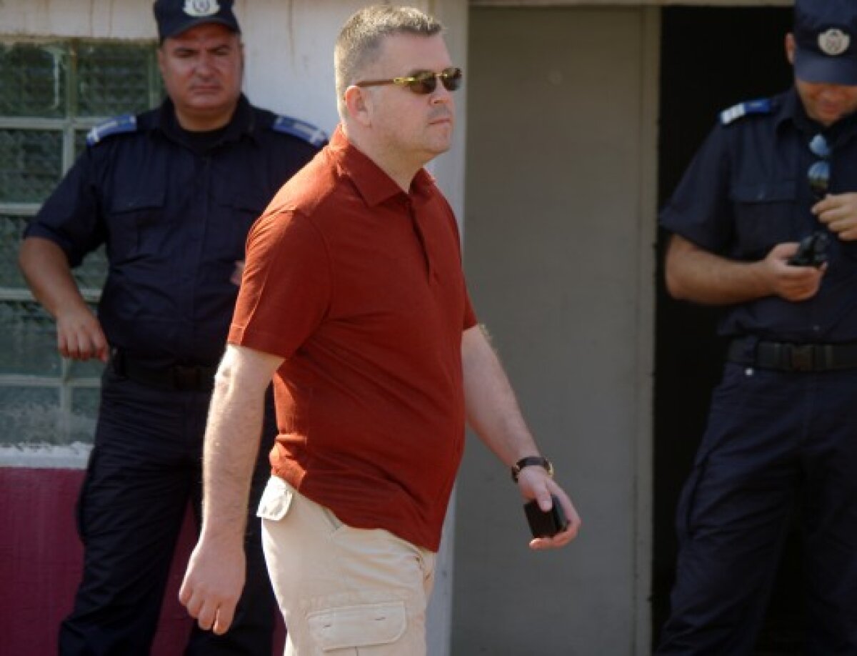 FOTO UPDATE Jucătorii Sportului vor da declaraţii la Poliţie! Şiman, glume cu ziariştii: "Plecaţi acasă că vine Paştele!"