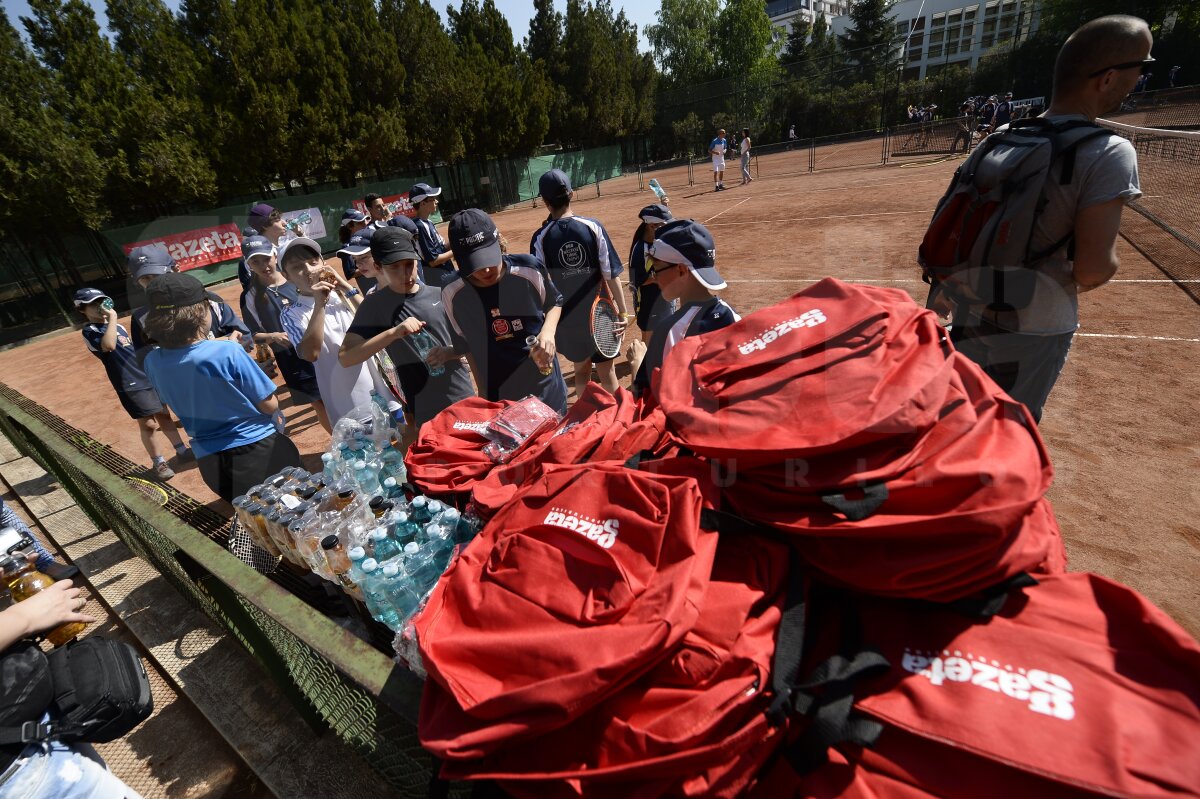 Lecţie de tenis cu Copil şi Crivoi la Kids Day Gazeta Sporturilor 2013