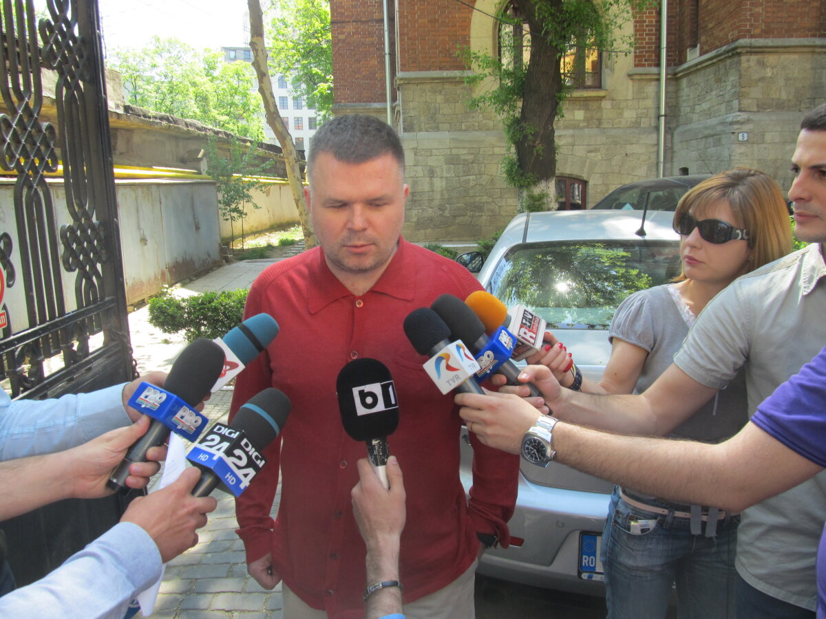 FOTO UPDATE Jucătorii Sportului vor da declaraţii la Poliţie! Şiman, glume cu ziariştii: "Plecaţi acasă că vine Paştele!"