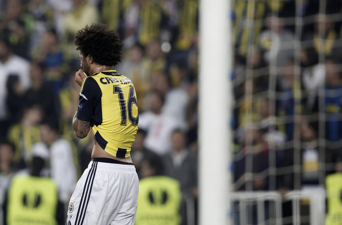 FOTO A cedat nervos după ratarea penalty-ului din Fenerbahce - Benfica!