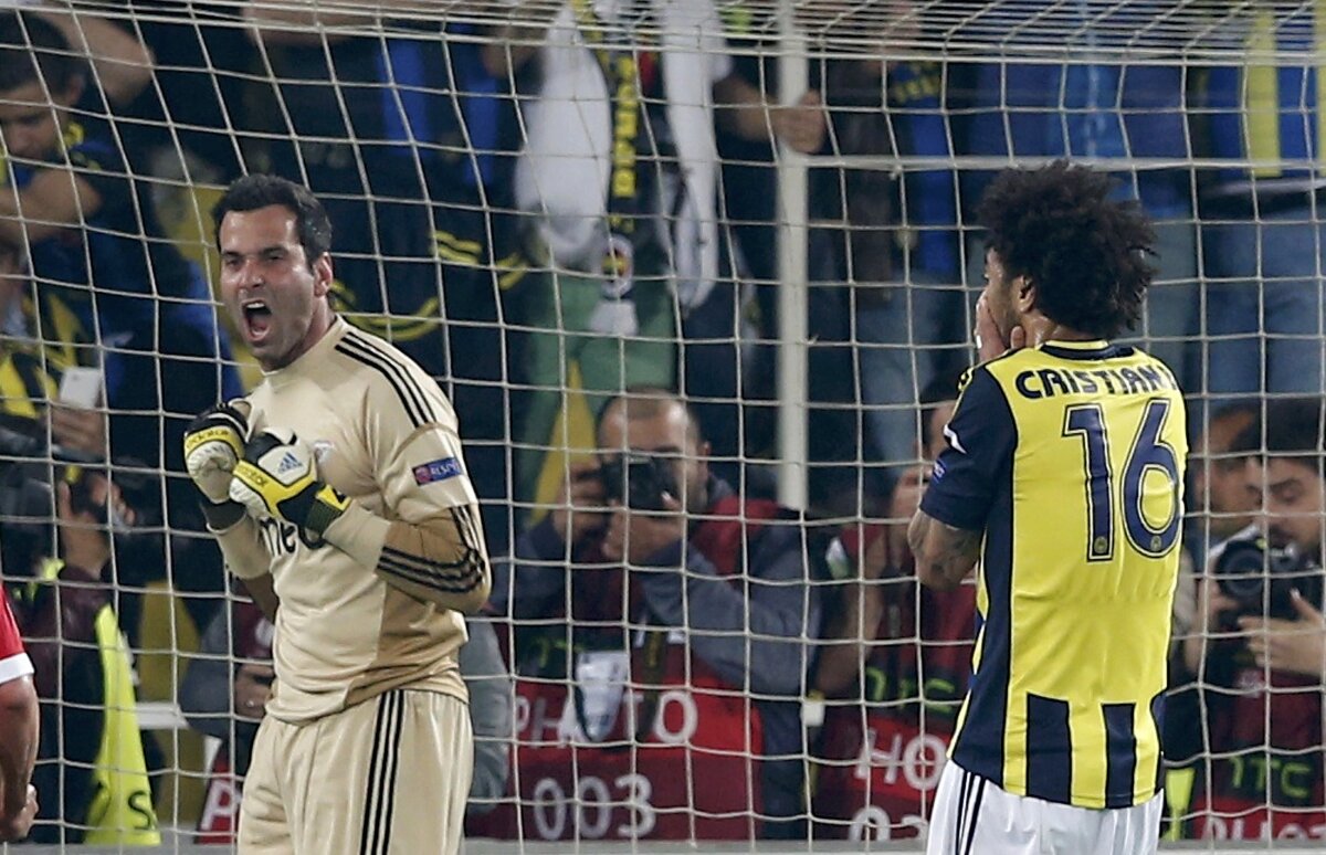 FOTO A cedat nervos după ratarea penalty-ului din Fenerbahce - Benfica!