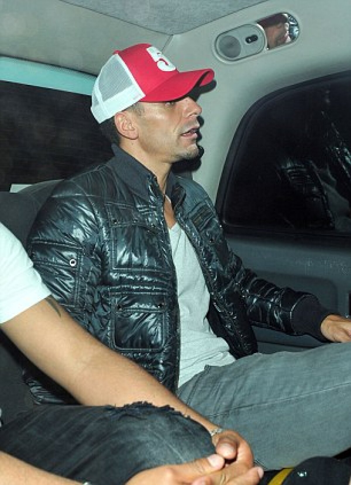 Englezii au umor şi talent! City felicită United ”cu stil” pentru titlul cu numărul 20 în Anglia