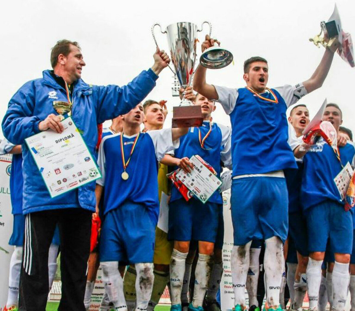 Bronz de Bordeaux » Povestea echipei şi a aventurii tinerilor care au umilit Brazilia, Belgia şi Grecia