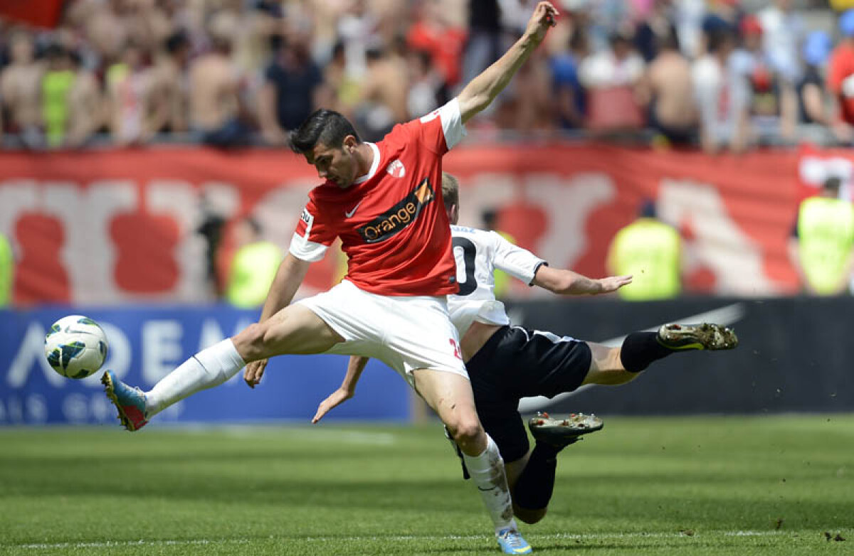 VIDEO "Aripi" spre Europa » Dinamo se impune cu Gaz Metan, 2-0, şi speră din nou la cupele europene