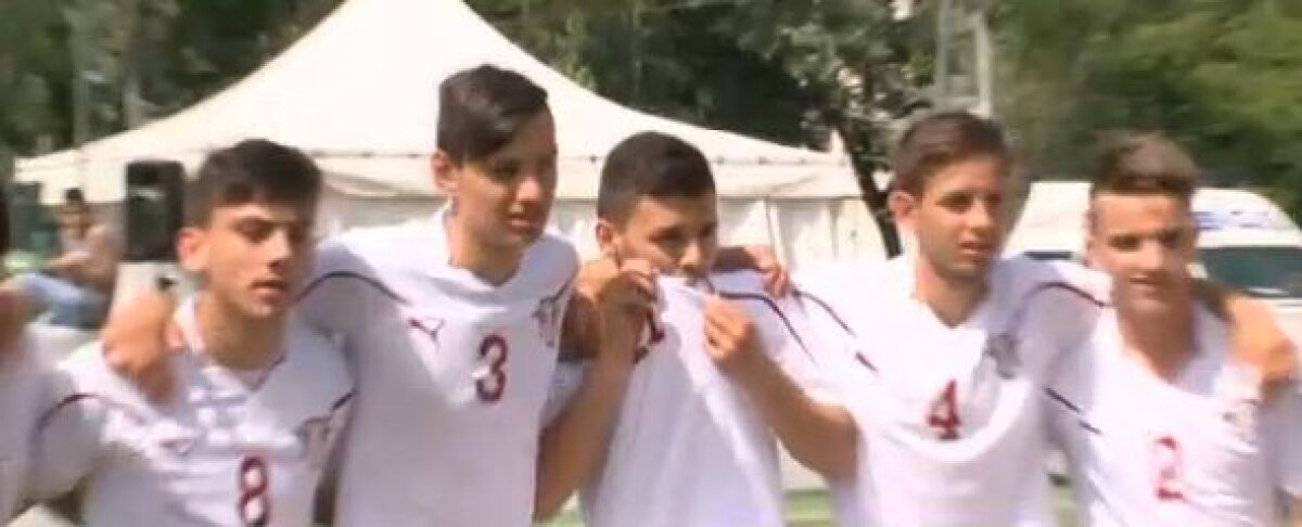 Colegii lui Alexandru Ioniţă II, solidari cu mijlocaşul: echipa liceului Eliade a purtat echipamentul Rapidului în finală