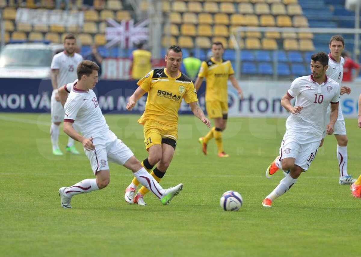 VIDEO&FOTO Serie întreruptă » După 7 meciuri fără înfrîngere, Rapid a cedat la Braşov, 0-2