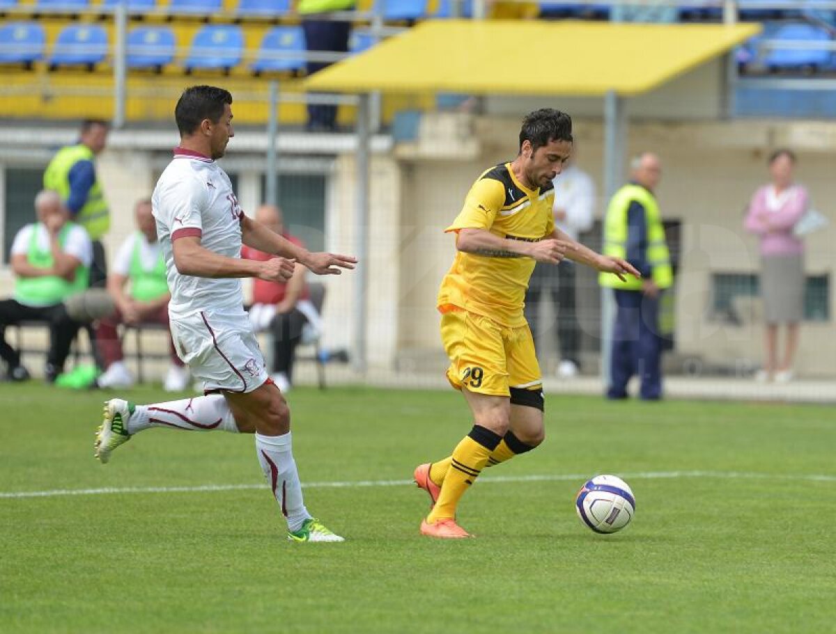 VIDEO&FOTO Serie întreruptă » După 7 meciuri fără înfrîngere, Rapid a cedat la Braşov, 0-2