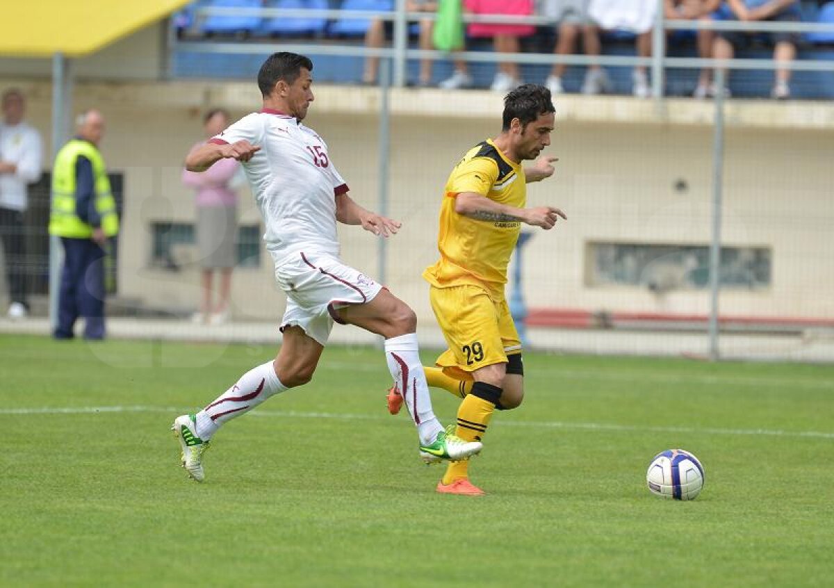 VIDEO&FOTO Serie întreruptă » După 7 meciuri fără înfrîngere, Rapid a cedat la Braşov, 0-2