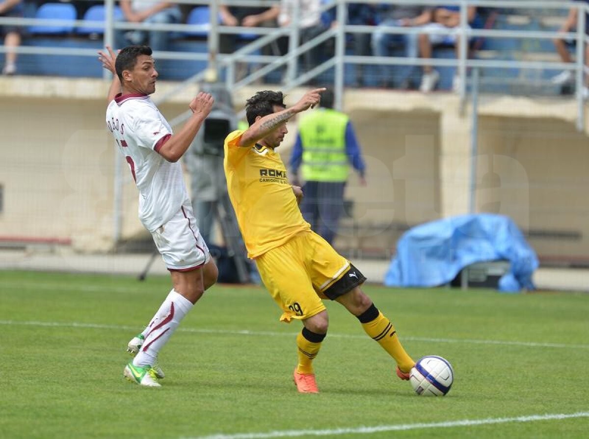 VIDEO&FOTO Serie întreruptă » După 7 meciuri fără înfrîngere, Rapid a cedat la Braşov, 0-2