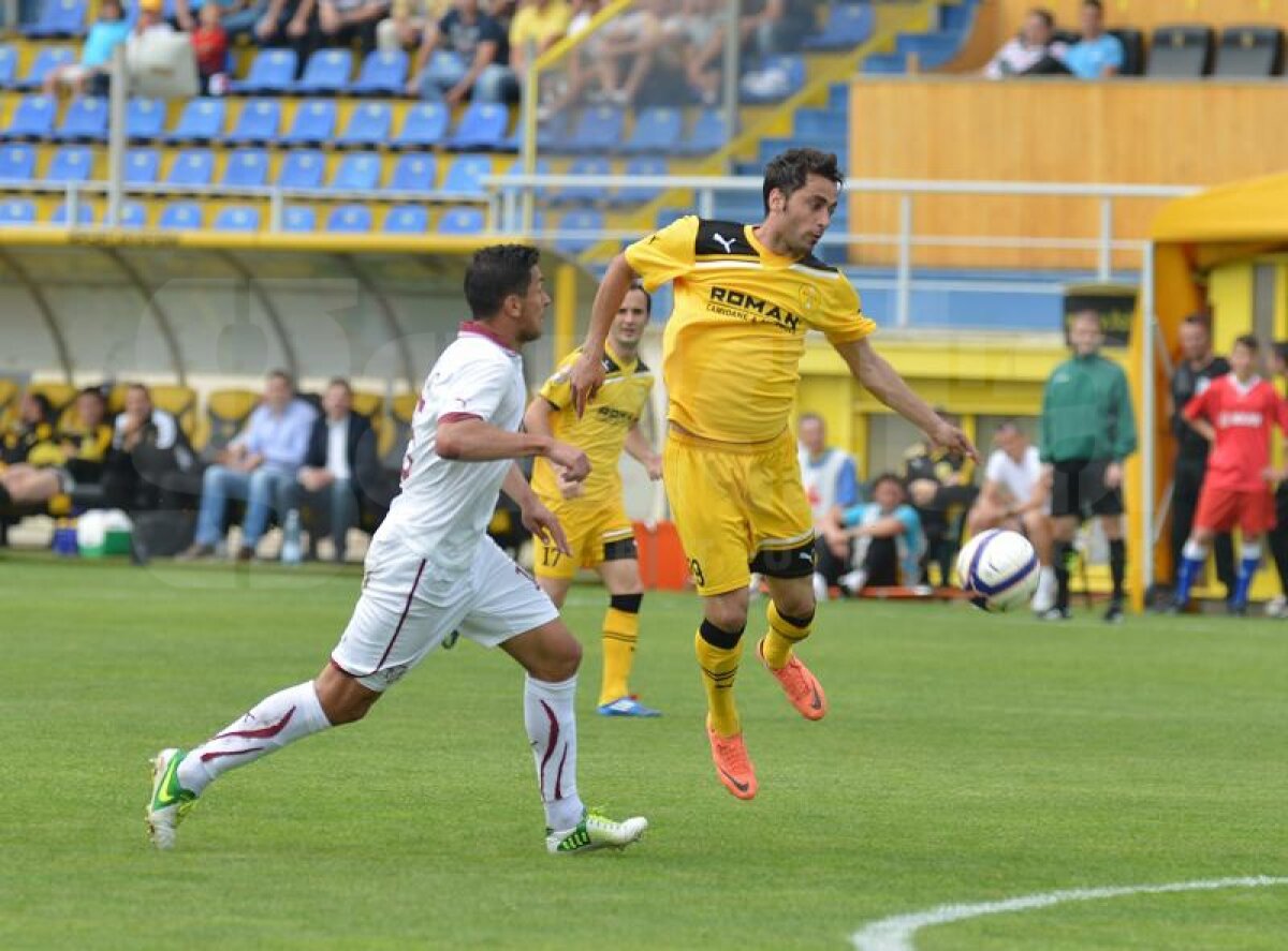 VIDEO&FOTO Serie întreruptă » După 7 meciuri fără înfrîngere, Rapid a cedat la Braşov, 0-2