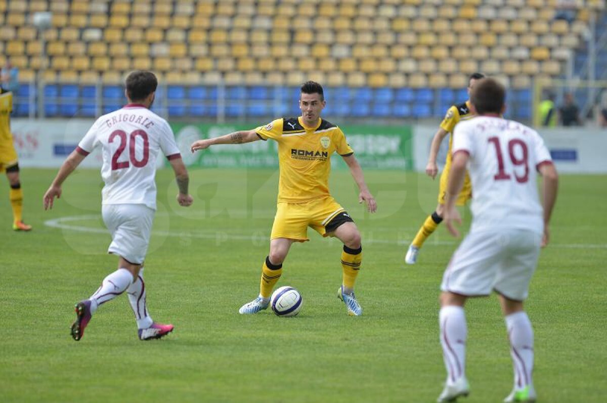 VIDEO&FOTO Serie întreruptă » După 7 meciuri fără înfrîngere, Rapid a cedat la Braşov, 0-2