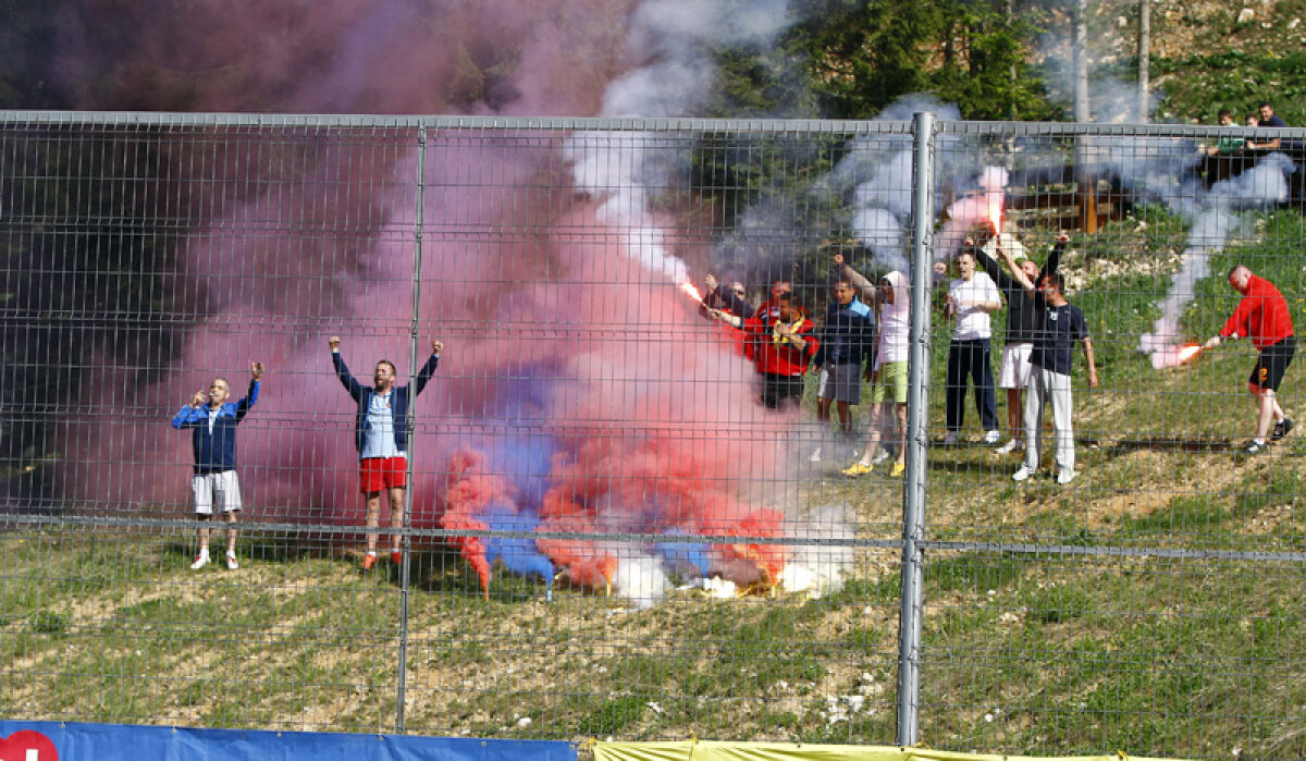 FOTO Aniversare printre brazi şi fumigene » Cum a sărbătorit Steaua '86 cei 27 de ani de la cîştigarea CCE