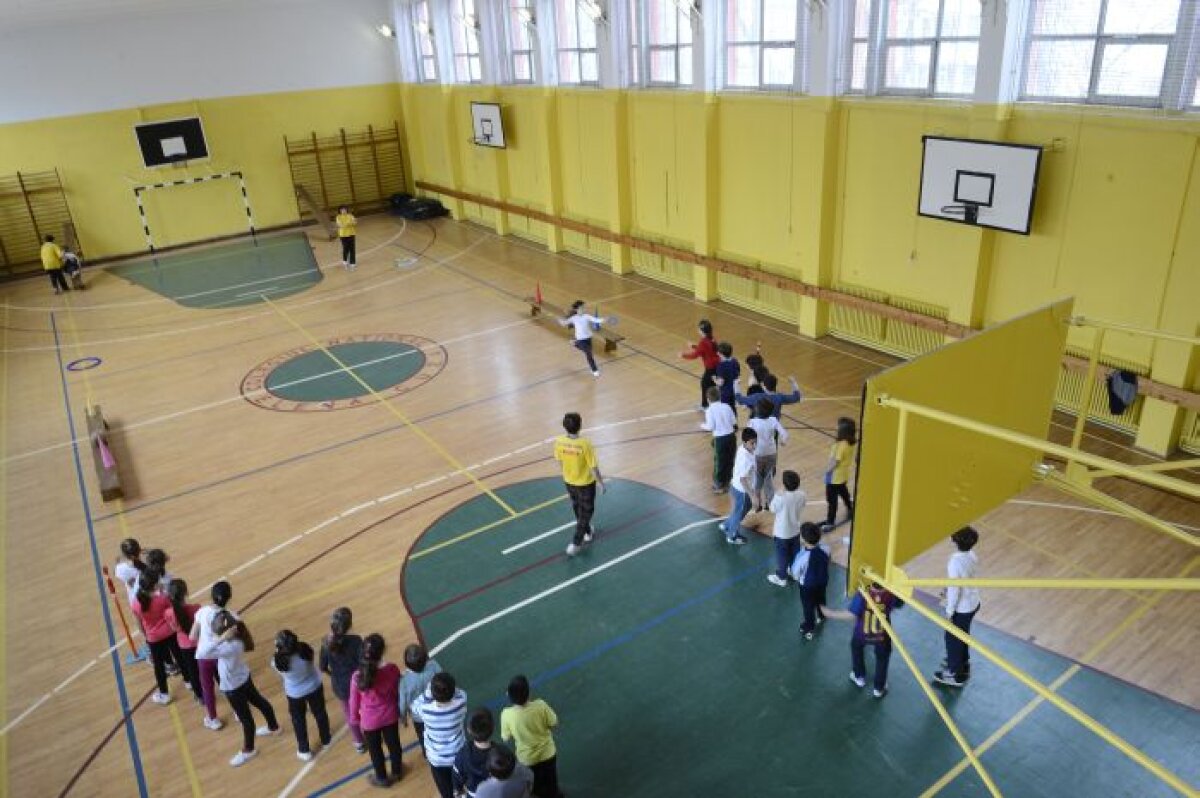 Un profesor de mate care iubeşte însă mişcarea fizică, disciplina şi libertatea din ea: "Patru ore de sport pe săptămînă mi se par prea multe"