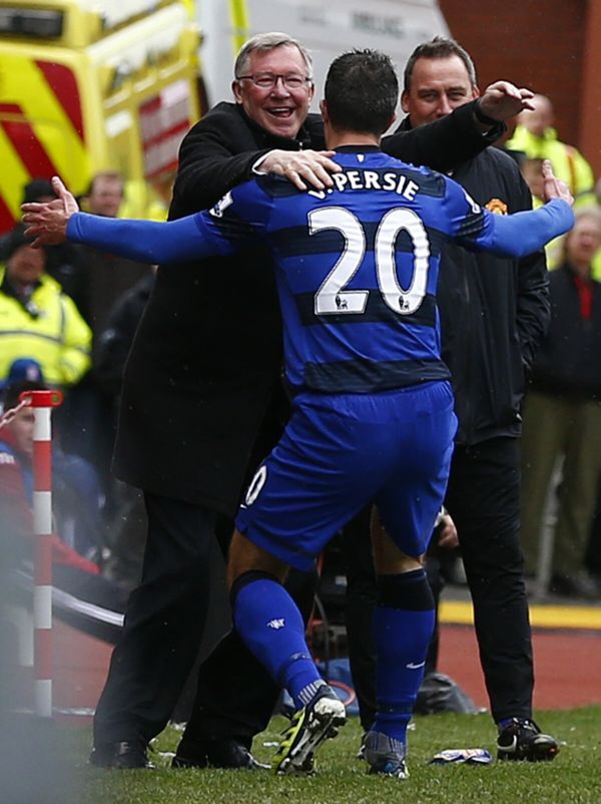 FOTO Thank you, Majesty! » Ferguson părăseşte scena cu 49 de trofee ca antrenor. Trei mai puţin decît Steaua în 66 de ani de existenţă!