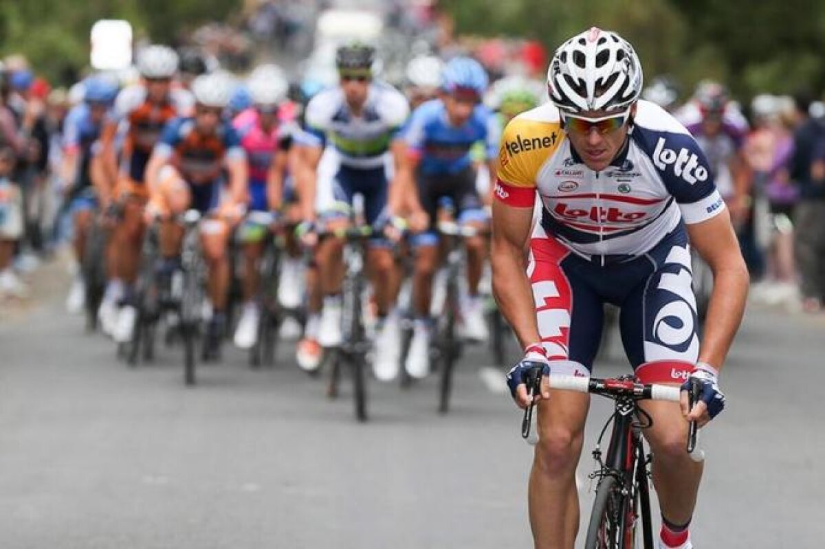 Lanţul căzăturilor » Adam Hansen cîştigă o etapă dezastruoasă pentru Sir Bradley Wiggins