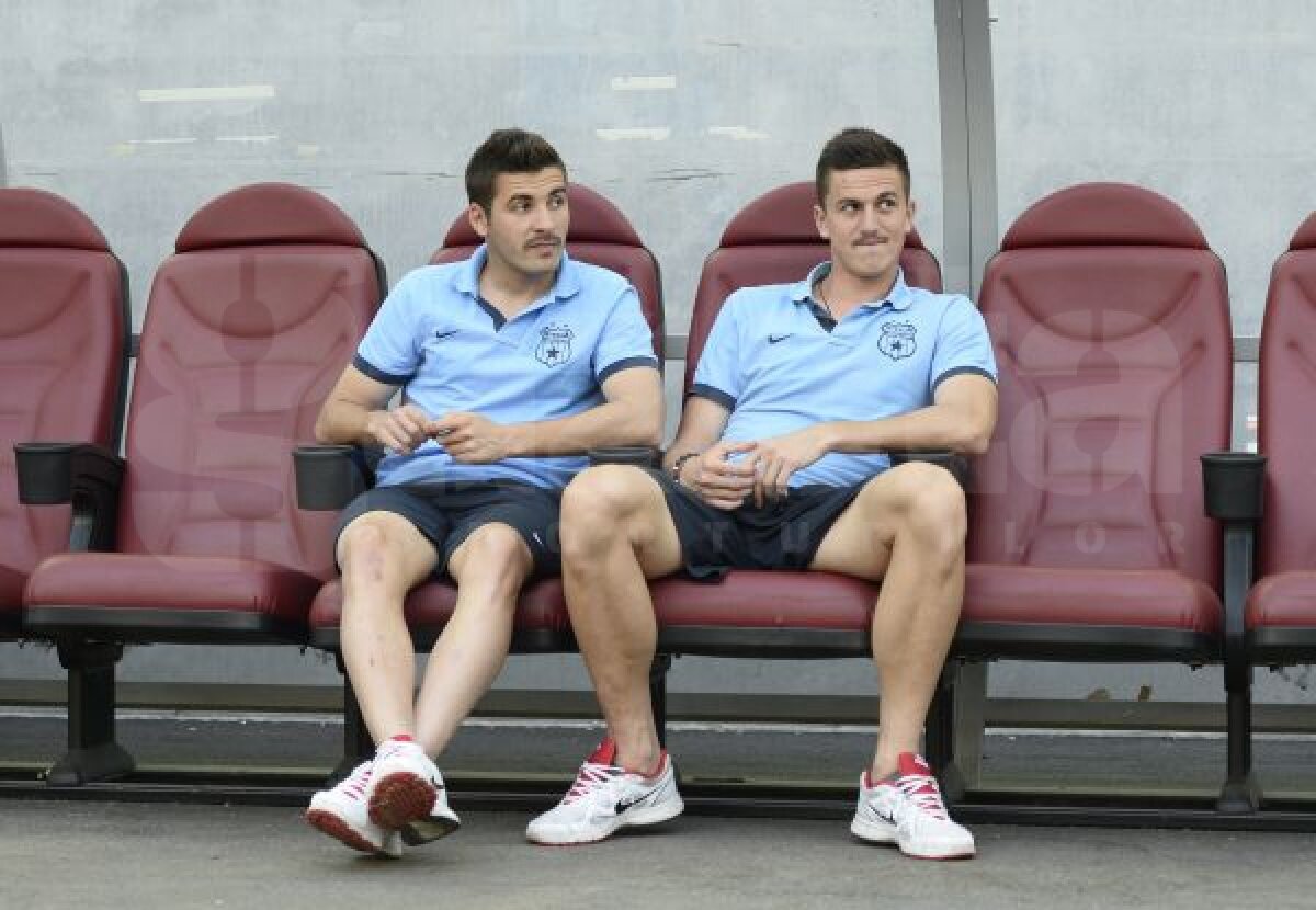 FOTO Mustăţile zburătoare :D » Jucătorii Stelei au onorat pariul de titlu