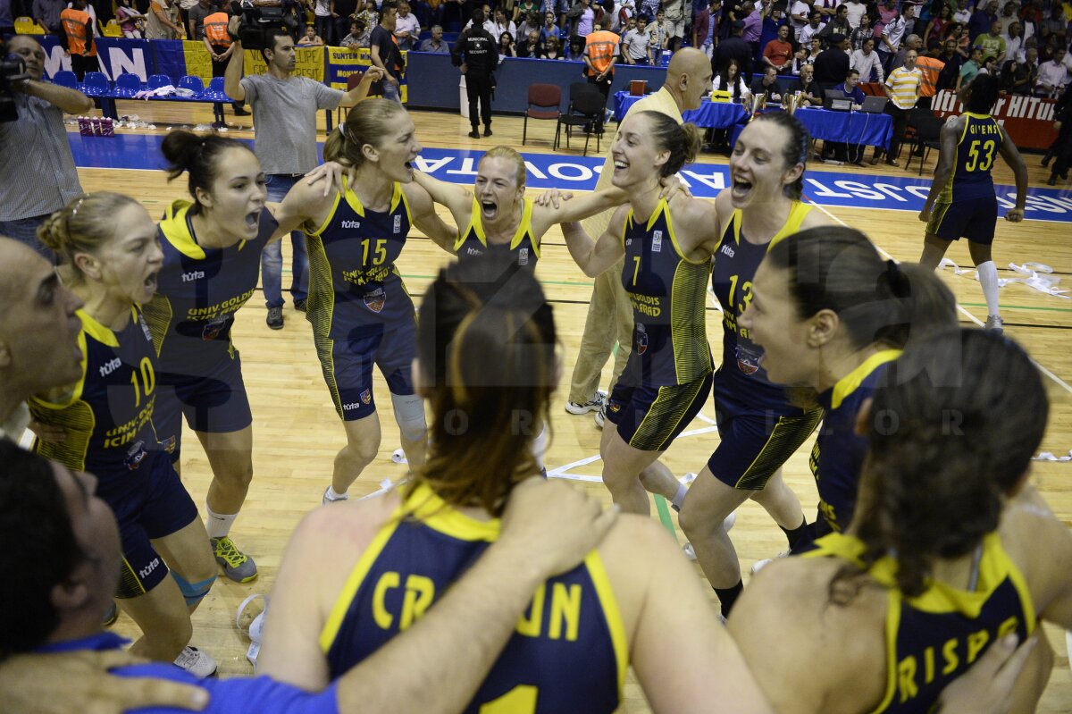 GALERIE FOTO ICIM Arad a cîştigat titlul la baschet feminin!